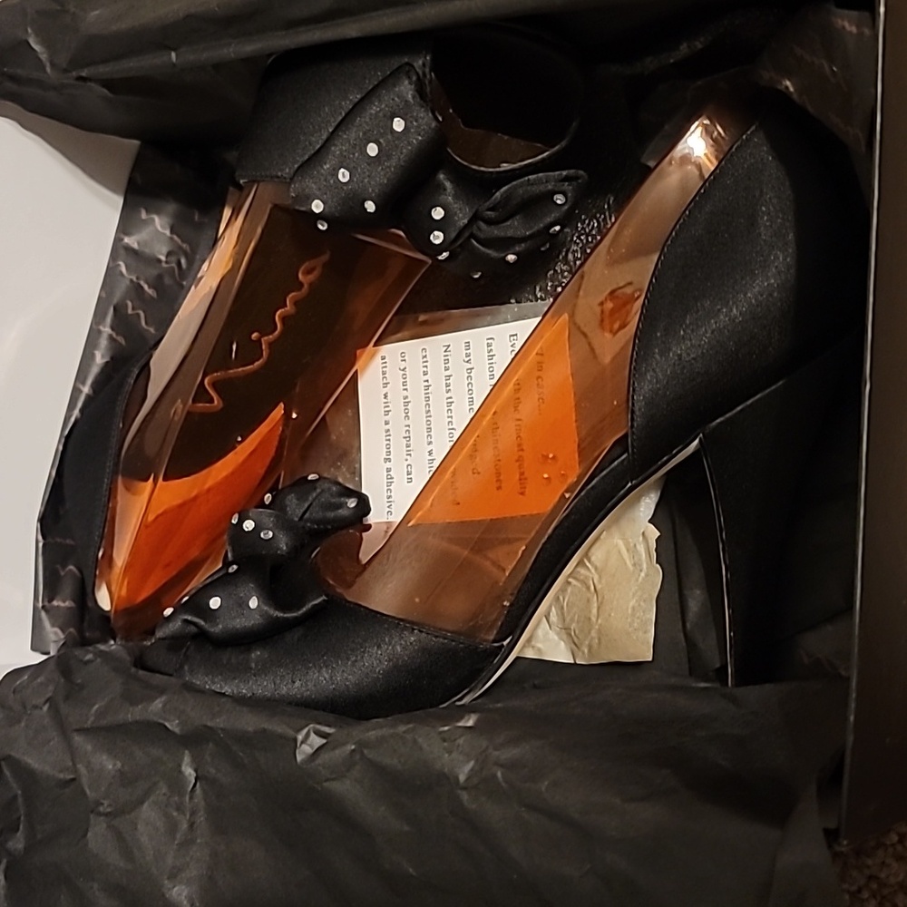 Nina bow/diamond high heels